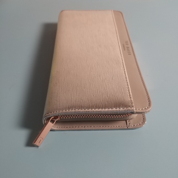 Ted Baker Metallic Wallet - Picture 6 of 8